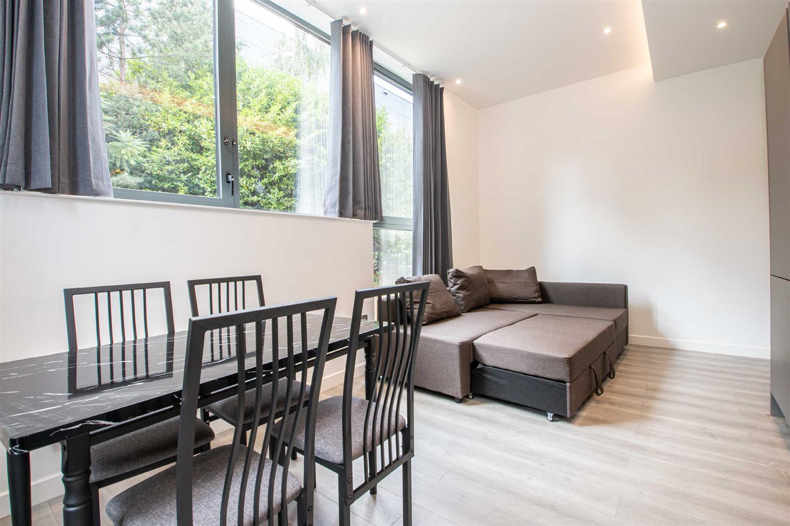 2 Foxhunter Drive, Linford Wood, Milton Keynes